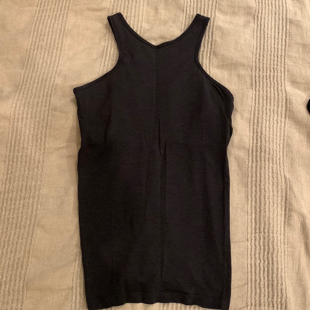 LuluLemon Tank w/ Built-in Bra Sz M